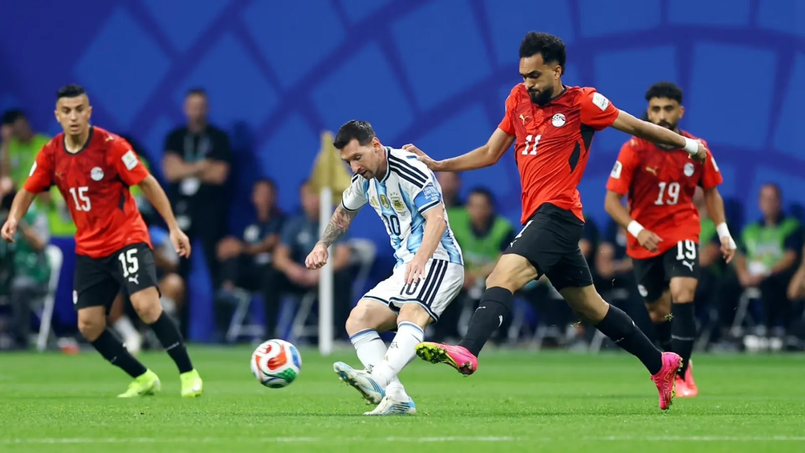 Egipto denuncia a la FIFA por arbitraje tras polémica derrota ante Argentina en el Mundial 2026