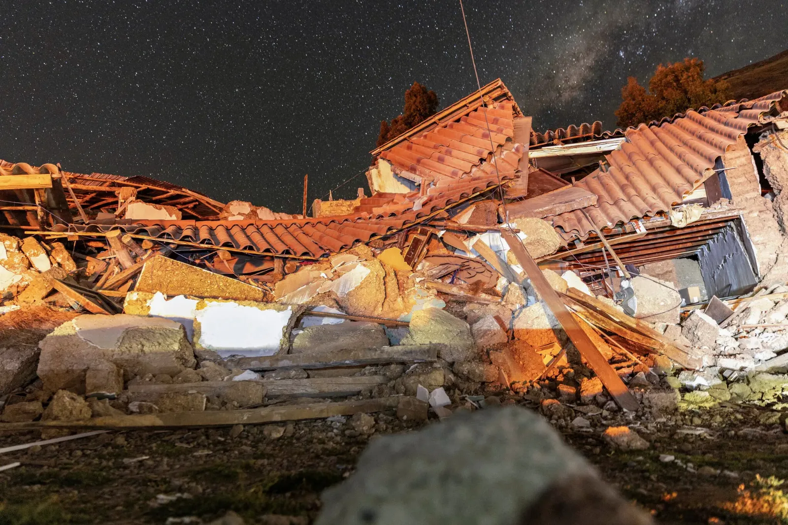 Terremoto en la sierra central de Perú deja muertos, heridos y graves daños materiales