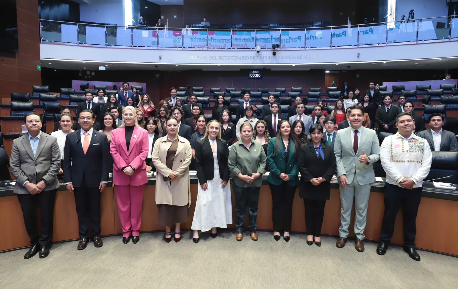 Verónica Camino llama a jóvenes a privilegiar el diálogo y el bienestar del país