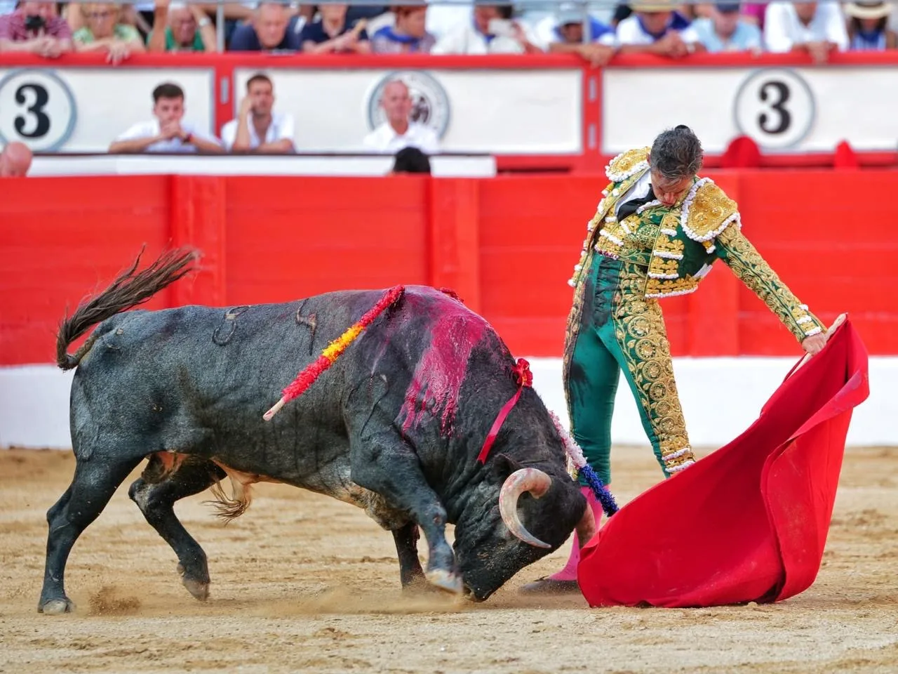 Diego Silveti se va de vacío en Santander; Samuel Navalón corta la única oreja de la tarde