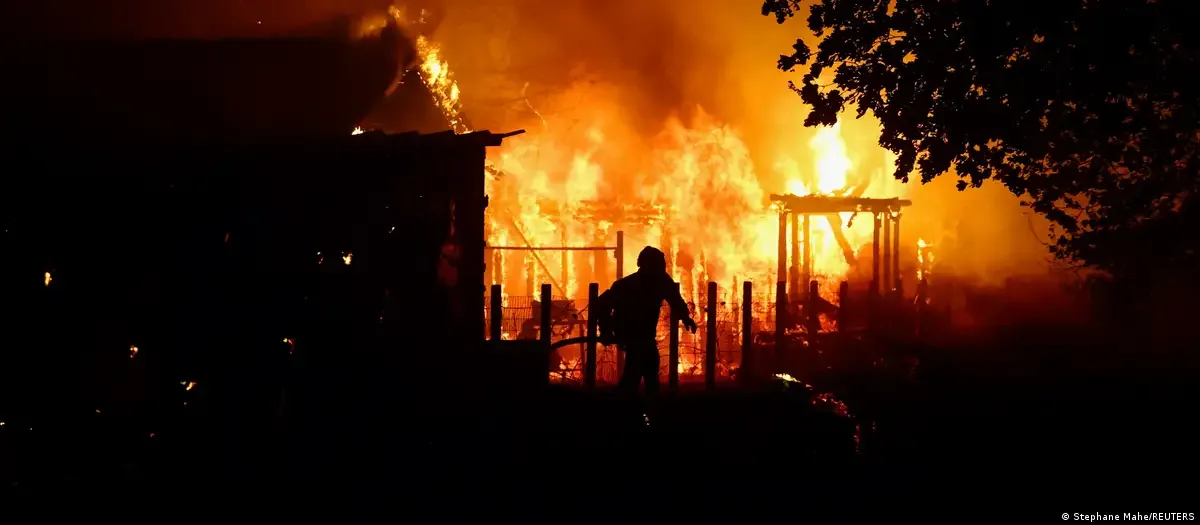 Evacuaciones masivas por feroces incendios forestales en el sur de Europa