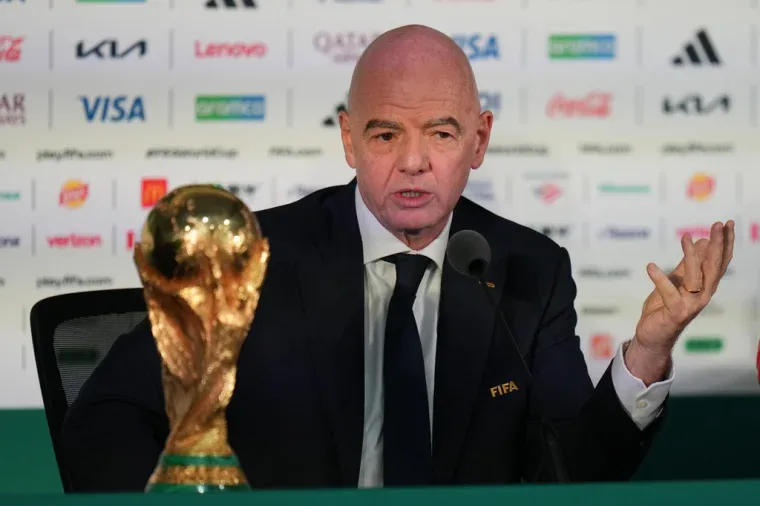 Infantino defiende el Mundial 2026 y responde a las críticas por el arbitraje