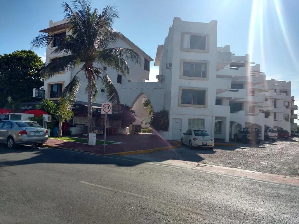 El retorno del ecocidio urbano: Bosque Real en Pok Ta Pok implosionaría la zona hotelera de Cancún.