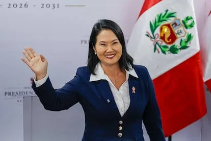 Keiko Fujimori asume la presidencia de Perú en medio de grandes desafíos políticos y económicos