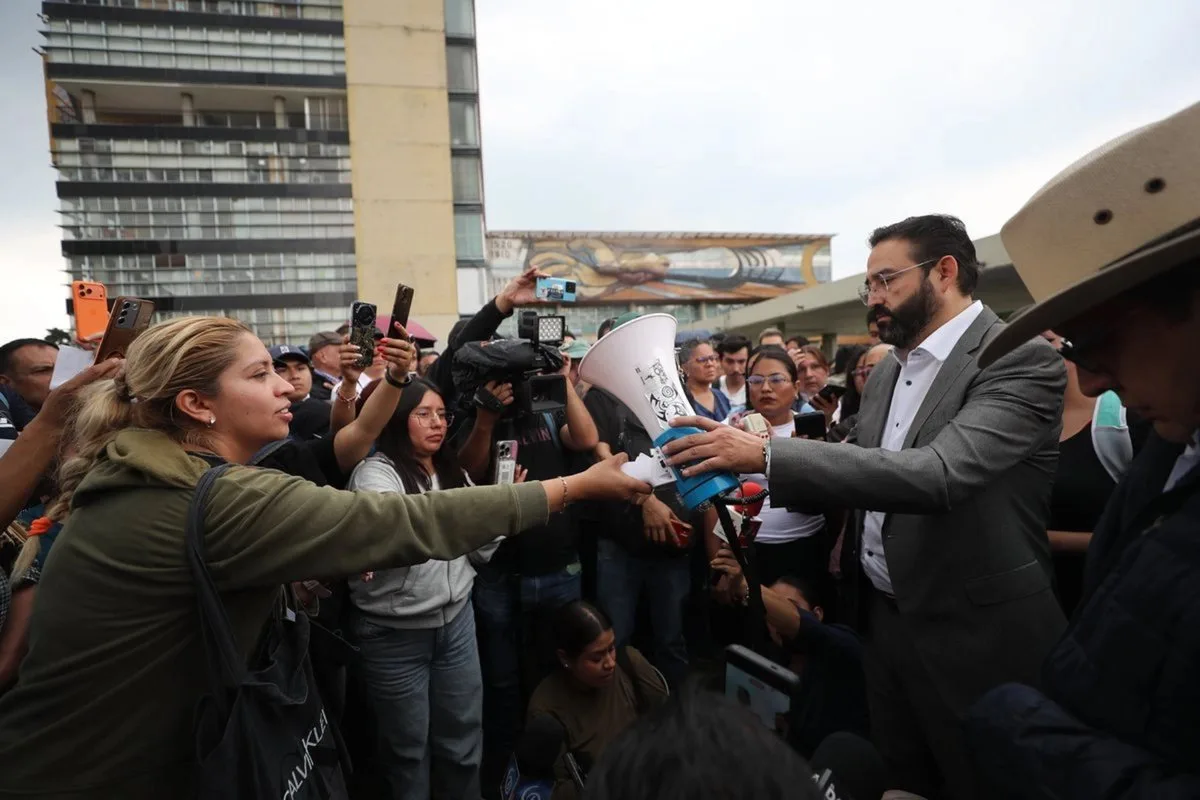 Sheinbaum ofrece apoyo de la FGR para investigar posible fraude en examen de la UNAM 2026