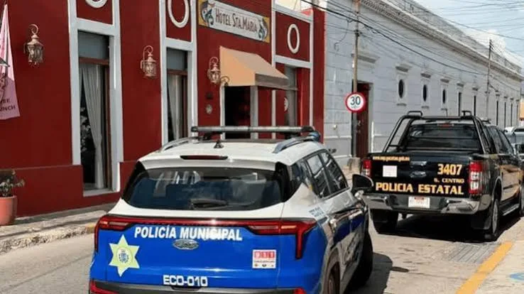 Familia hospedada en un hotel de Mérida evita extorsión telefónica gracias a operativo policial
