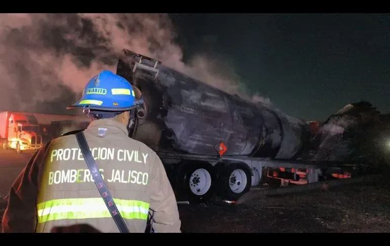 Explosión en Tlaquepaque deja cuatro muertos; investigan trabajos de soldadura en una pipa