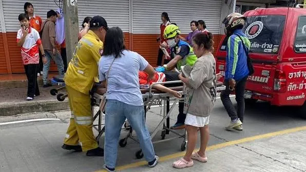 Joven de 14 años mata a sus abuelos y protagoniza tiroteo en escuela de Tailandia