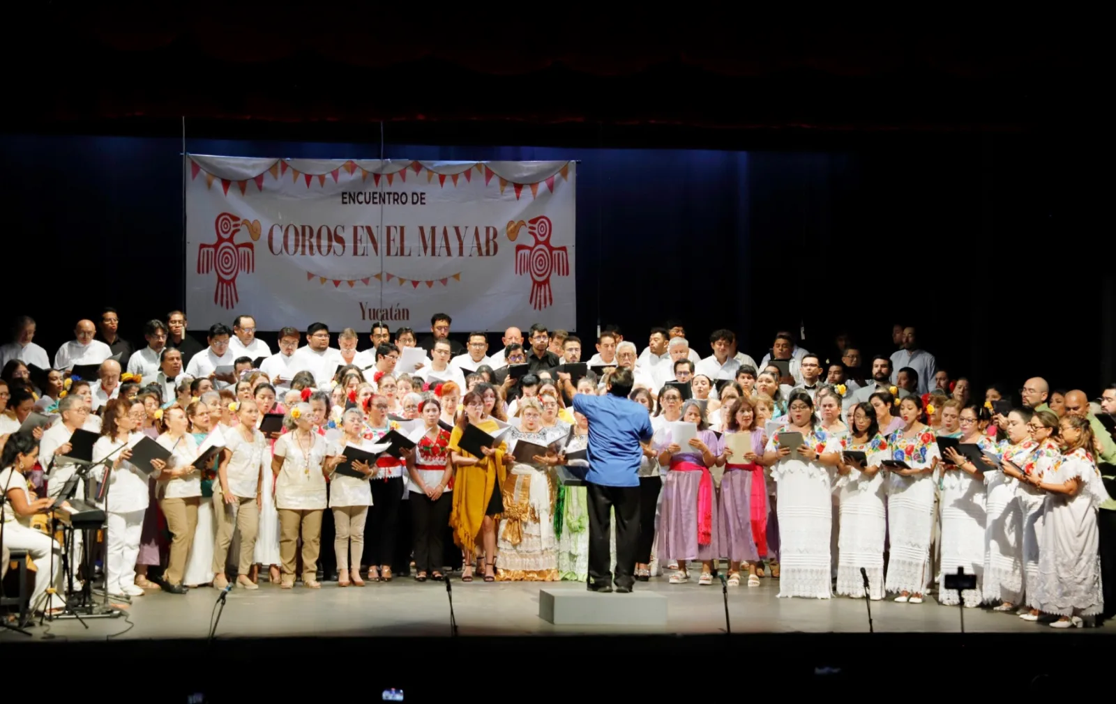 Encuentro de Coros en el Mayab reúne en Mérida voces de siete estados y fortalece la integración social