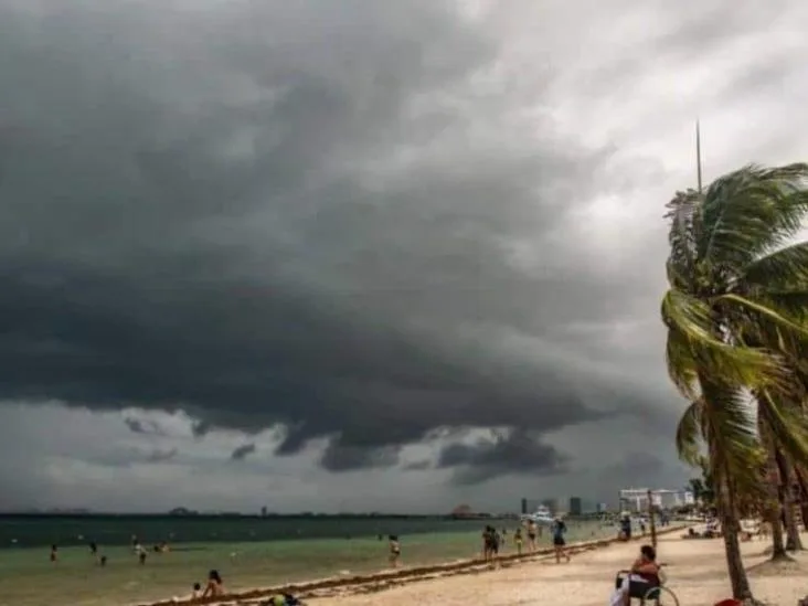 Protección Civil alerta por lluvias, viento y oleaje ante onda tropical 29