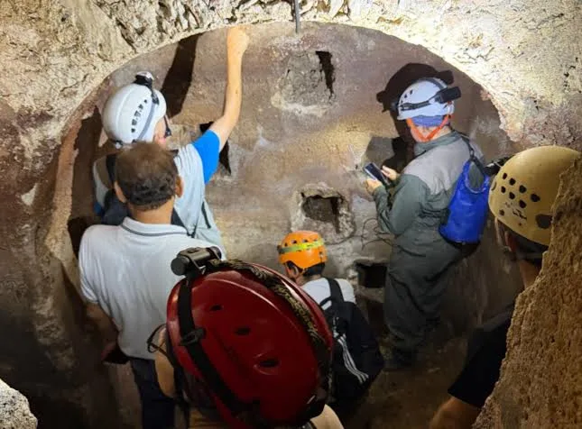 Hallan posible osario bajo un centro cultural en Mérida