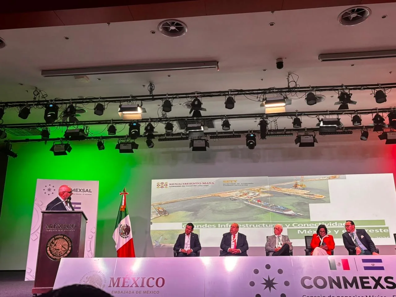 Yucatán presenta en El Salvador su cartera de infraestructura y oportunidades de inversión