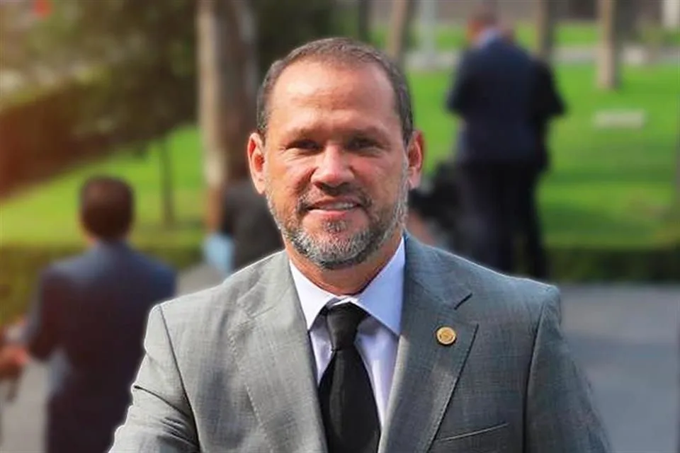 Senador Barreda exige a Sheinbaum que Campeche reciba beneficios de la recuperación de Pemex