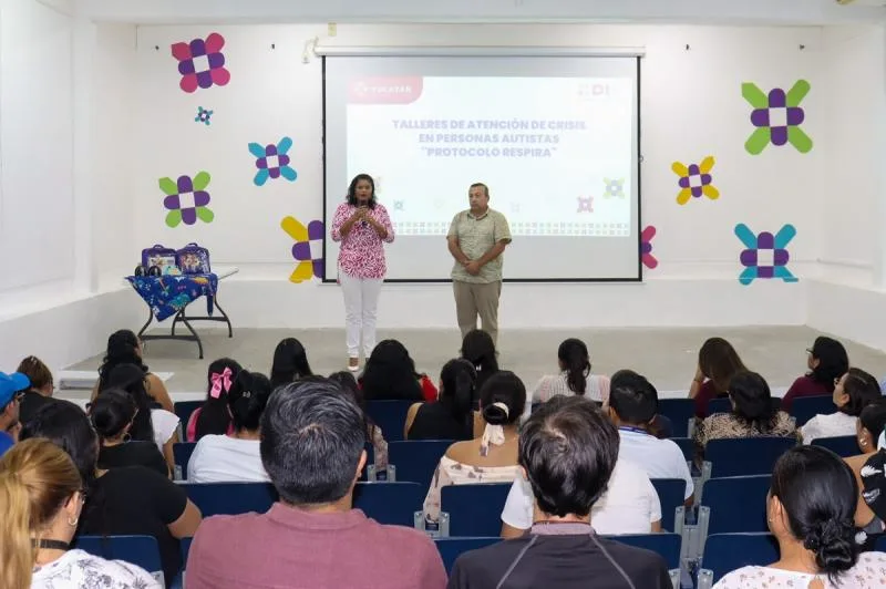 Fomentan conocimientos de servidoras y servidores públicos para la atención de personas autistas