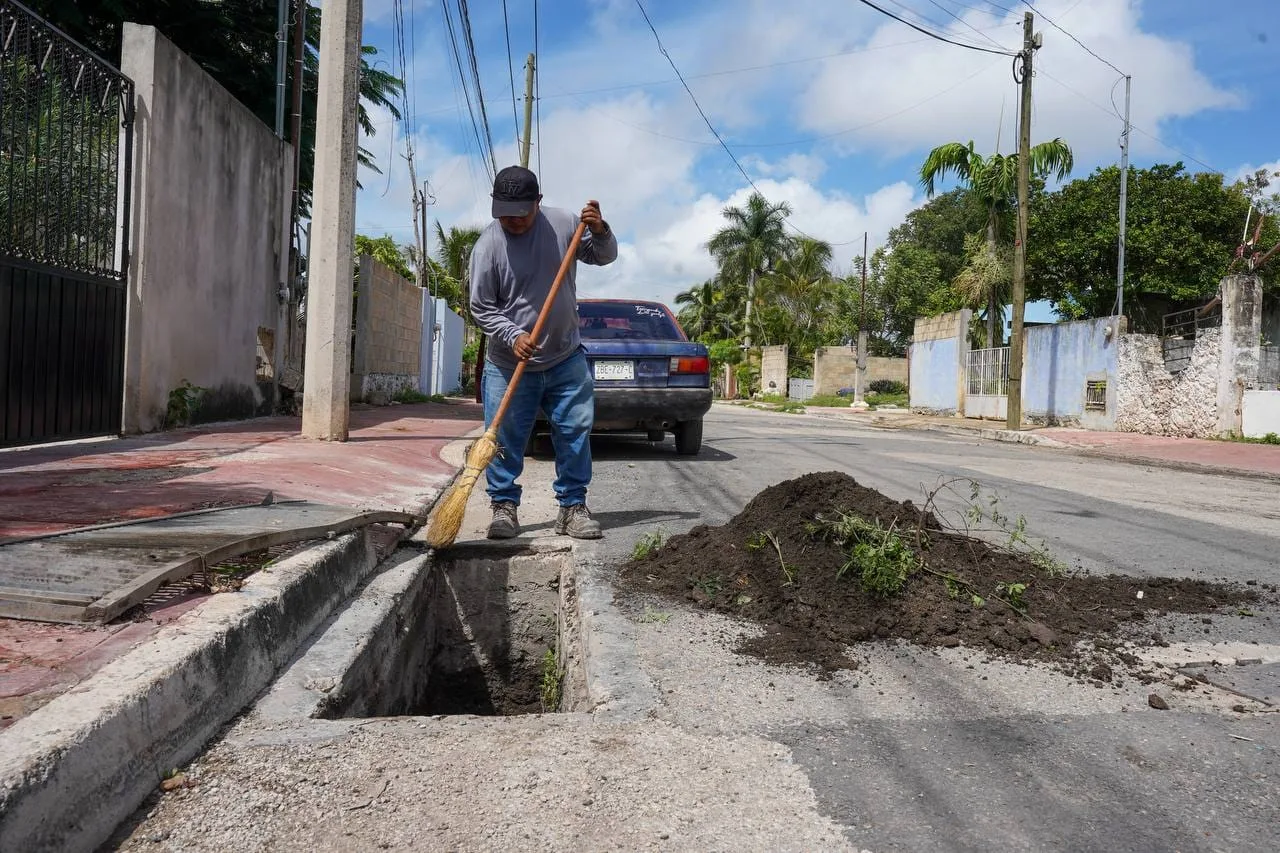 Ayuntamiento de Mérida intensifica trabajos preventivos ante efectos de zona de baja presión en el Golfo de México