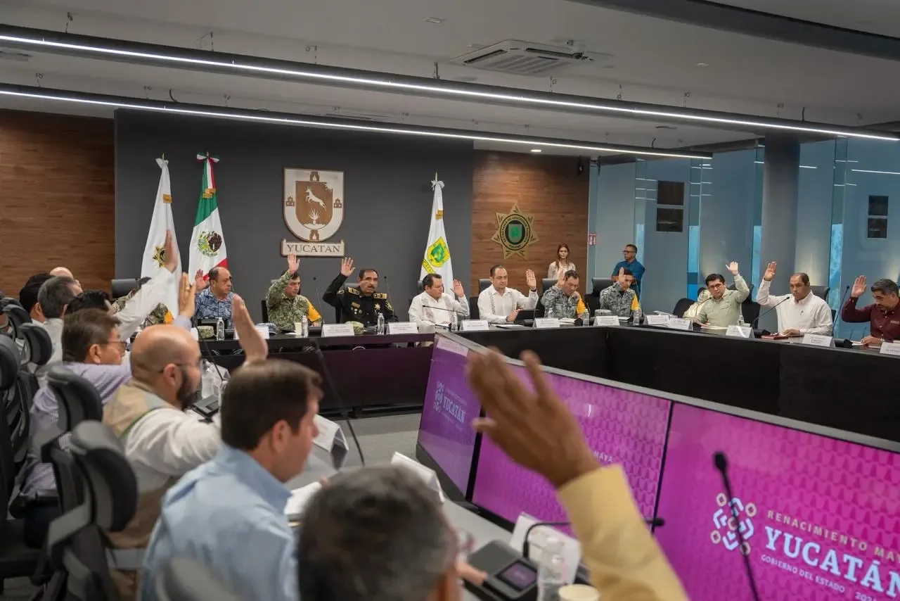 Joaquín Díaz Mena suspende clases y actividades no esenciales en nueve municipios por Isaías