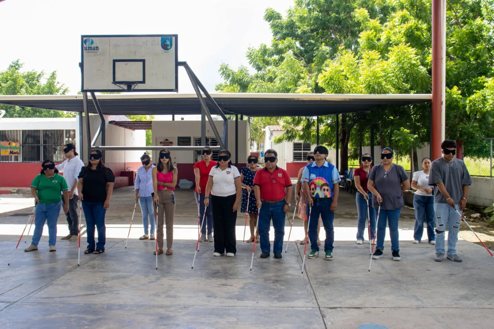 DIF Yucatán promueve inclusión educativa mediante taller de sensibilización sobre discapacidad visual