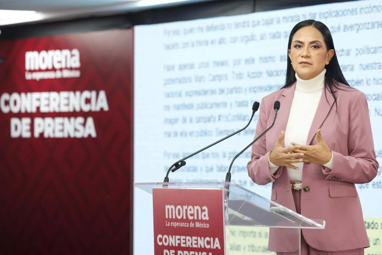 Ariadna Montiel exige disculpa pública a El Universal por columna sobre reunión con hermano de 'El Chapo'
