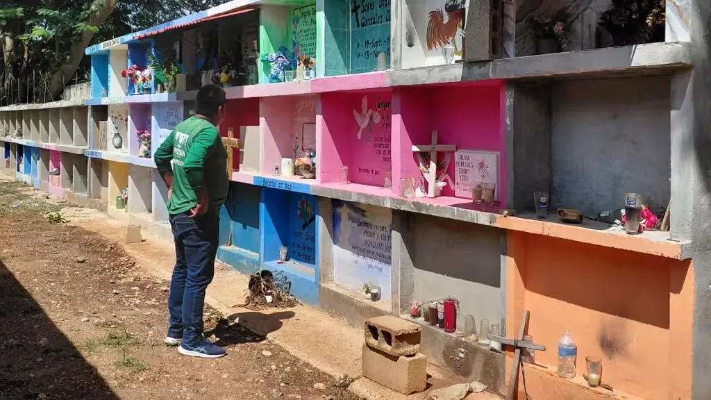 Cementerio de Hopelchén llega a su límite: solo quedan 30 espacios disponibles