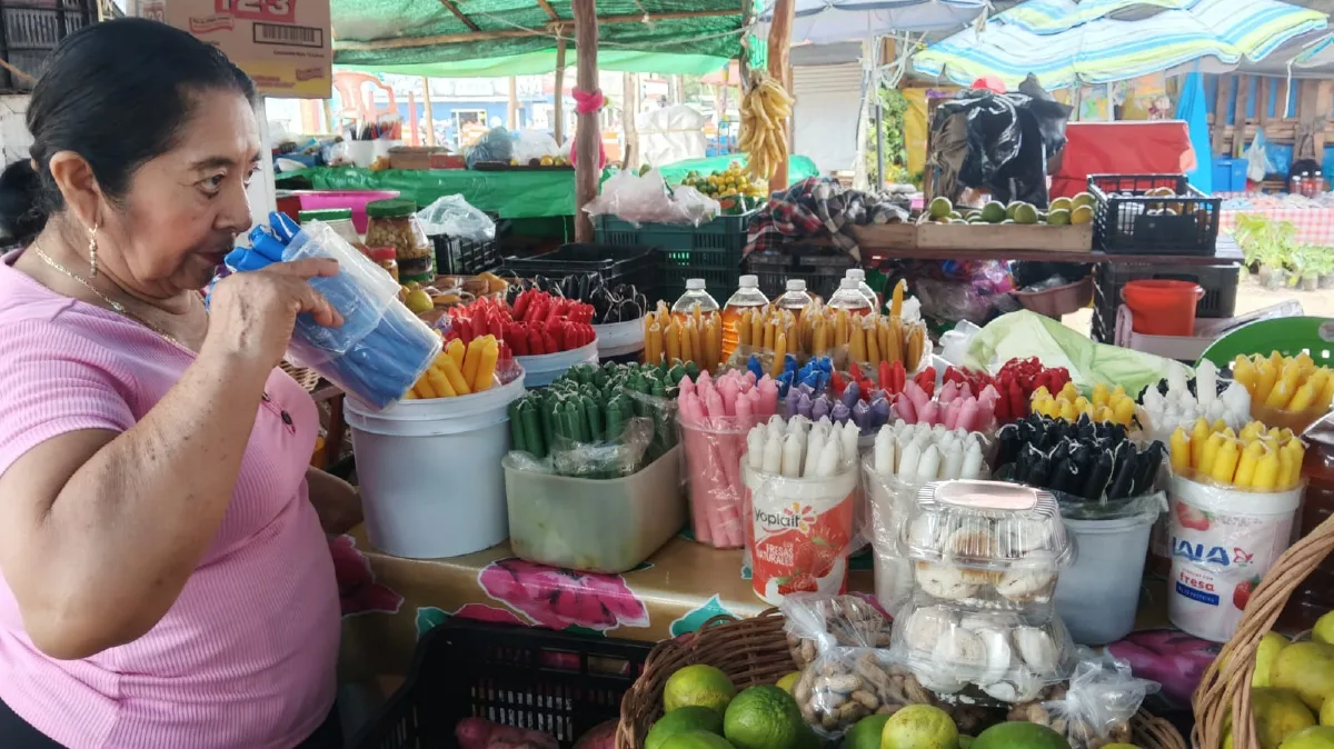Comerciantes de Tizimín reportan alza de hasta 67% en insumos para altares de Hanal Pixán