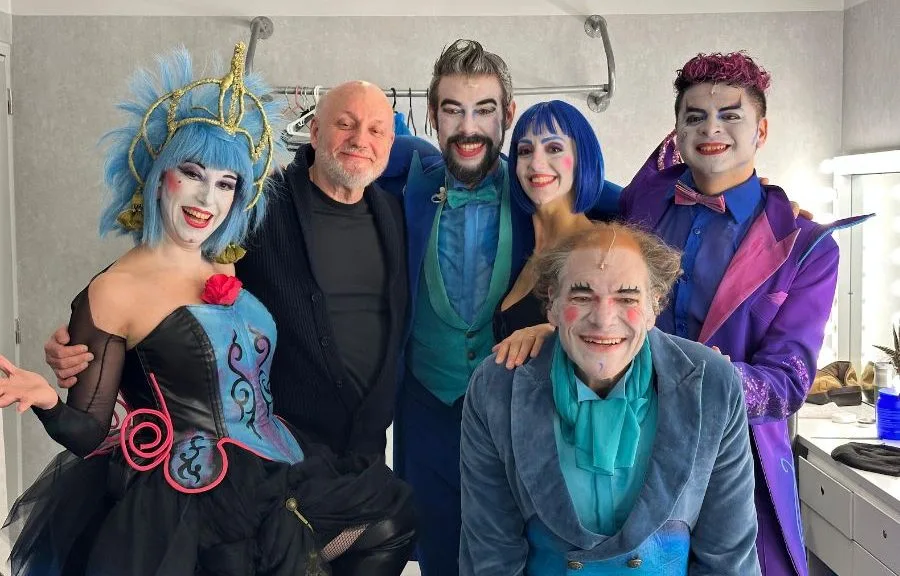 Compañía española Yllana presentará The Opera Locos en el Teatro de Cancún