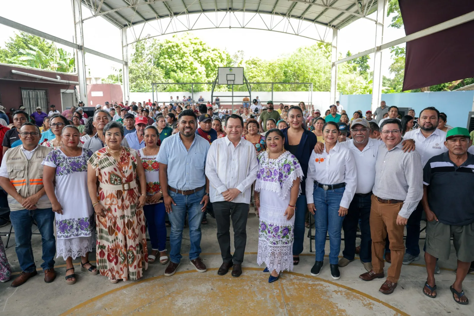 Díaz Mena arranca obra de 11.2 millones para unir Tixkochoh y Teya tras 50 años de espera