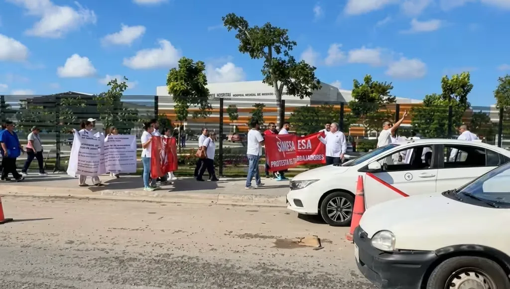 Estalla inconformidad en el Hospital O’Horán: trabajadores del IMSS Bienestar exigen mejores condiciones