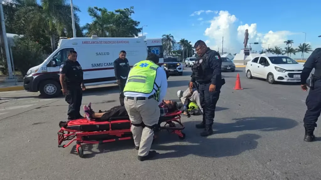 Fuerte accidente en el malecón de Campeche deja dos personas heridas