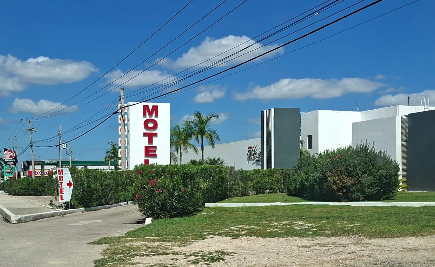 Hallan sin vida a un agente de la Policía Estatal de Investigación en un motel de Mérida
