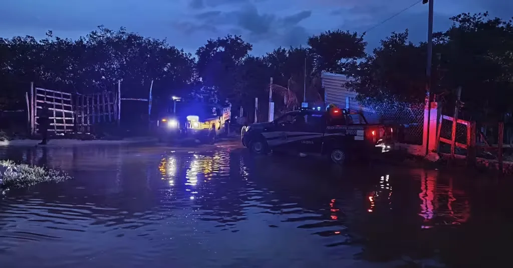 Isaías pone en alerta a Celestún: lluvias obligan a evacuar a una familia