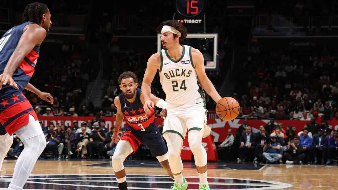 Jaime Jáquez brilla con 22 puntos en su debut con los Bucks, pero Milwaukee cae ante Washington