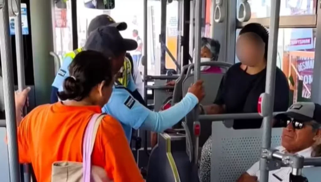 Joven intenta viajar con su perro en el Va y Ven y termina con intervención policial en Mérida