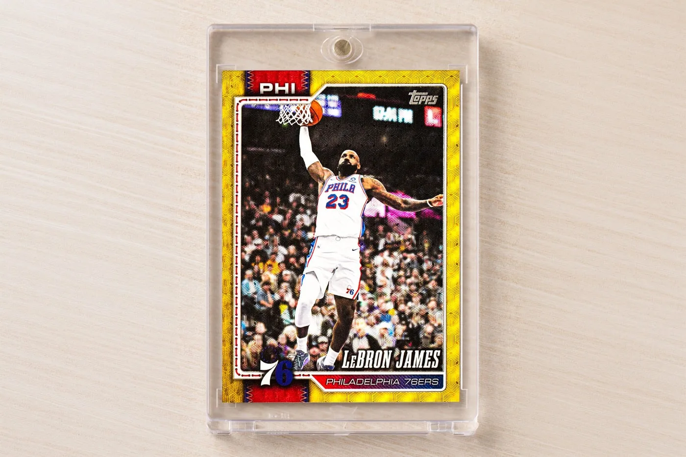 LeBron James desata la fiebre del coleccionismo con tarjetas ultrarraras de los 76ers