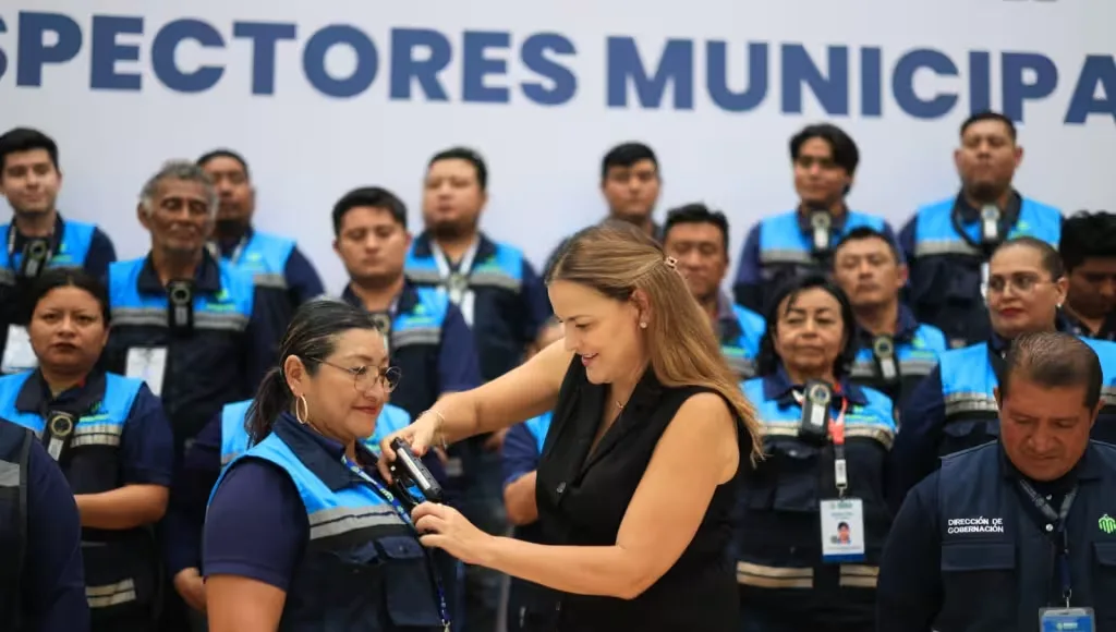 Mérida equipa a inspectores con cámaras corporales para reforzar transparencia