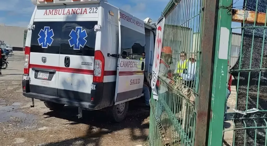 ¡Riña sangrienta en Campeche! Albañil golpea con un martillo a su compañero