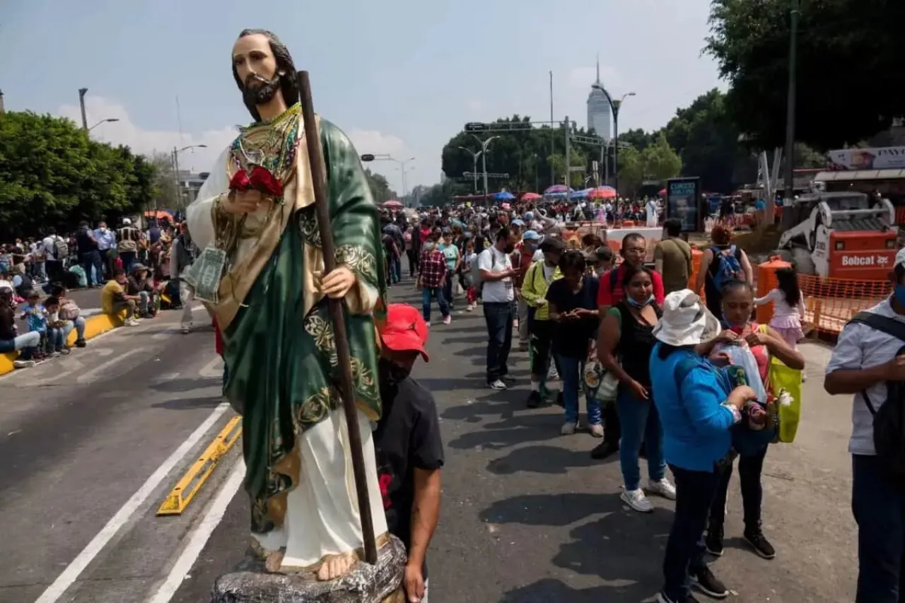 San Judas Tadeo y el Show Run de Checo Pérez saturan la circulación en Reforma y el Centro Histórico