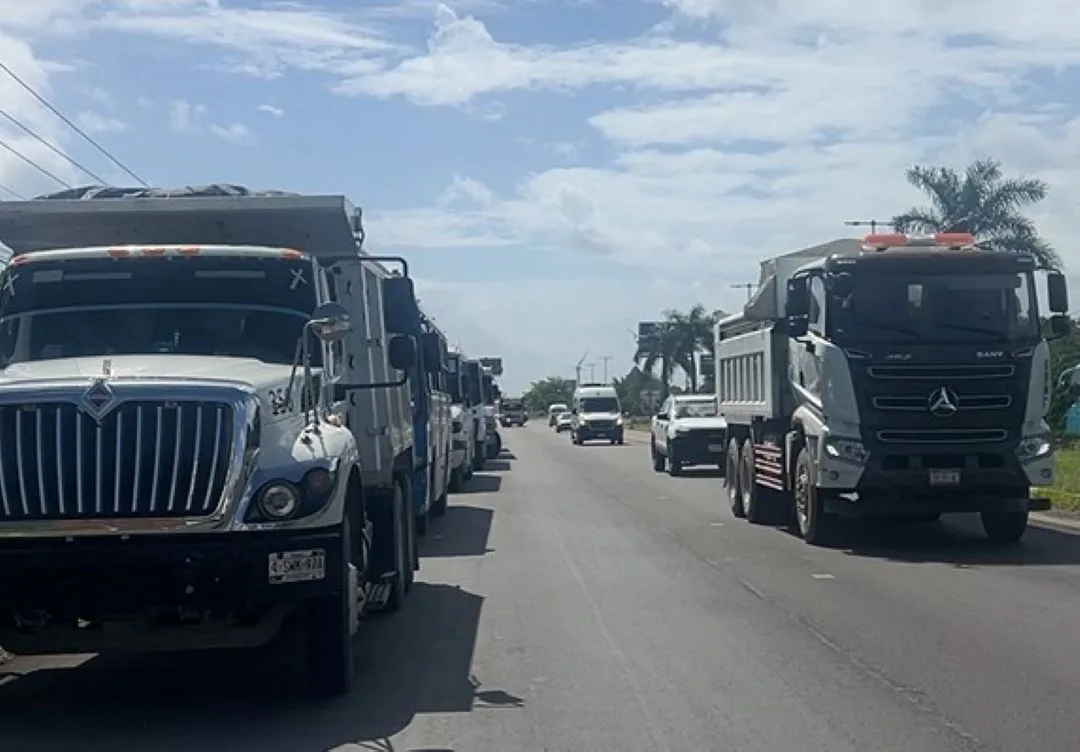 Segob y transportistas acuerdan fin de bloqueos en la carretera 307 a la altura de Cancún