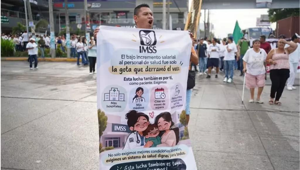 Sheinbaum abre la puerta a un mayor aumento salarial para trabajadores del IMSS