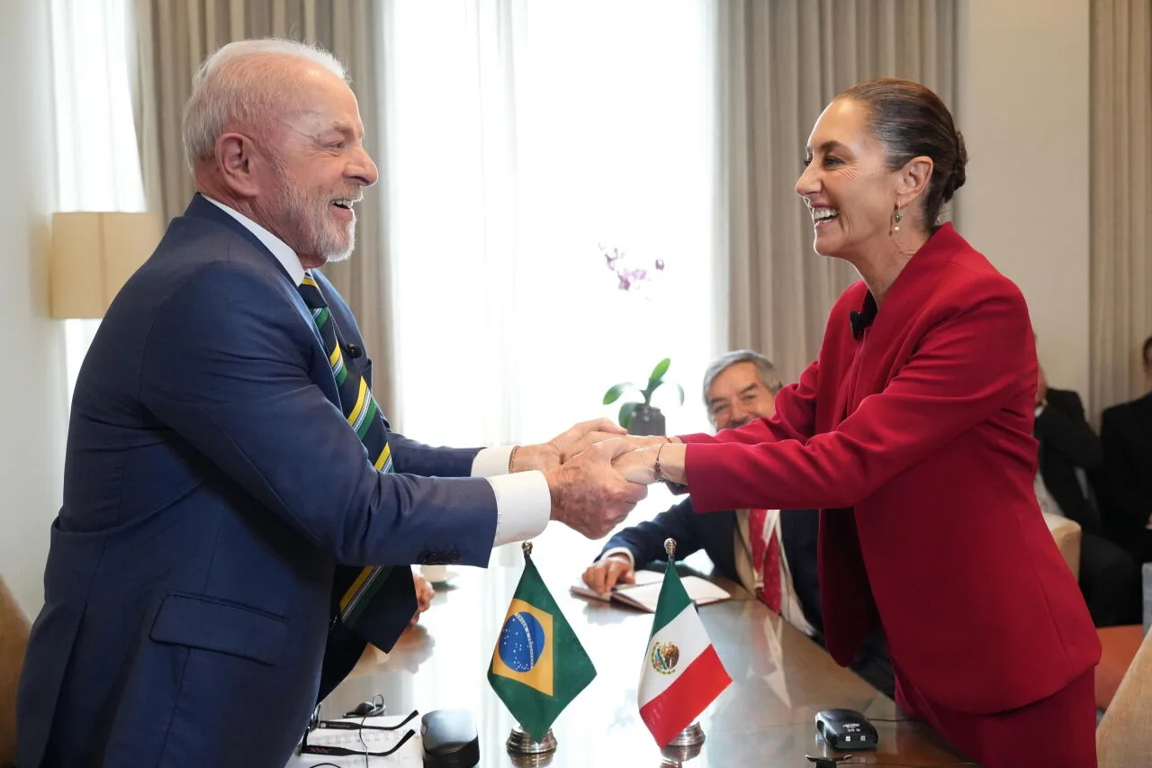 Sheinbaum felicita a Lula por su cuarto mandato y califica su triunfo como 'bocanada de aire fresco'