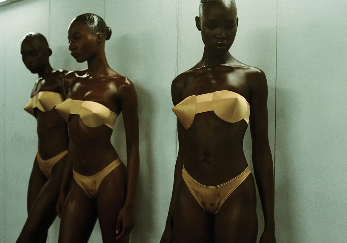 YEEZY y Mowalola renuevan su colaboración con nuevos colores de la colección KITTY