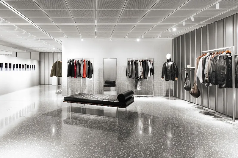 YOKE abre en Hong Kong su primer pop-up internacional con la colección Beyond Form