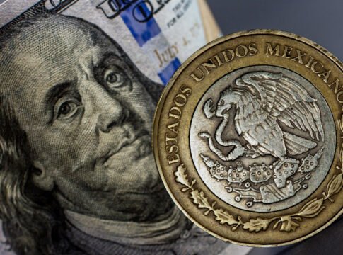 La tendencia a la baja del peso respecto del dólar no significa que la economía mexicana se encuentra en auge