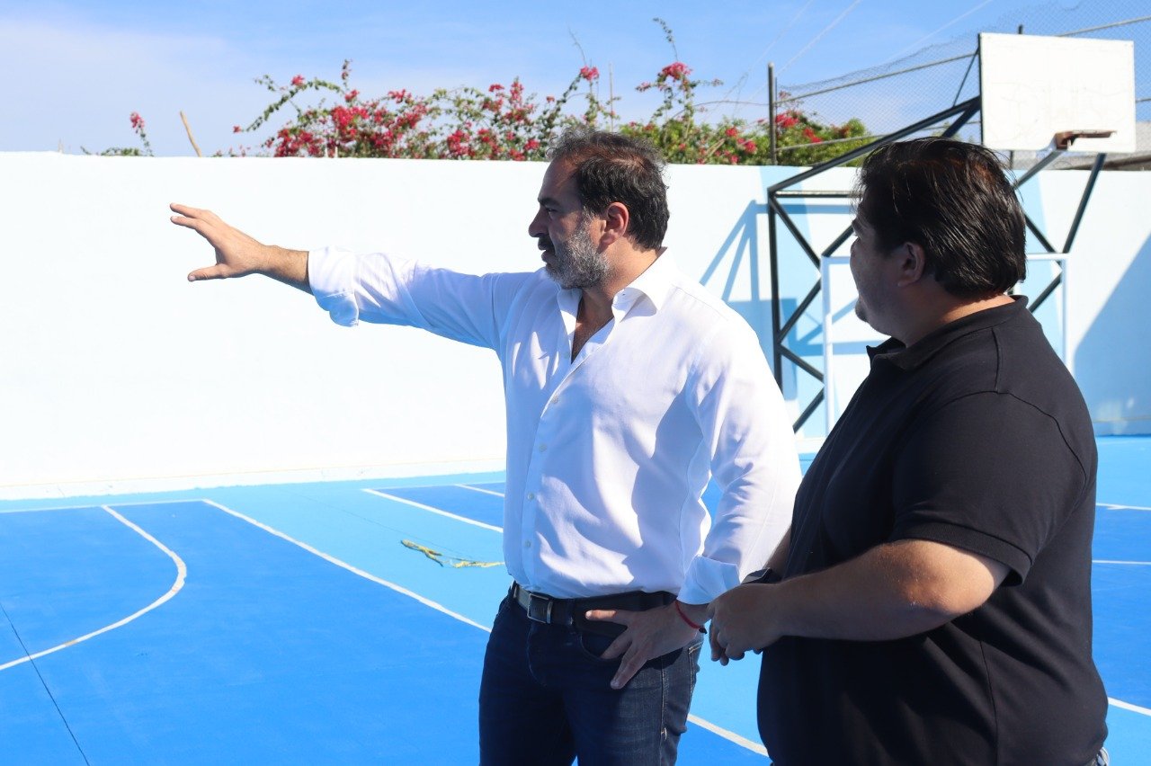 Zacarías Curi supervisa trabajos en el parque “Cházaro Pérez”