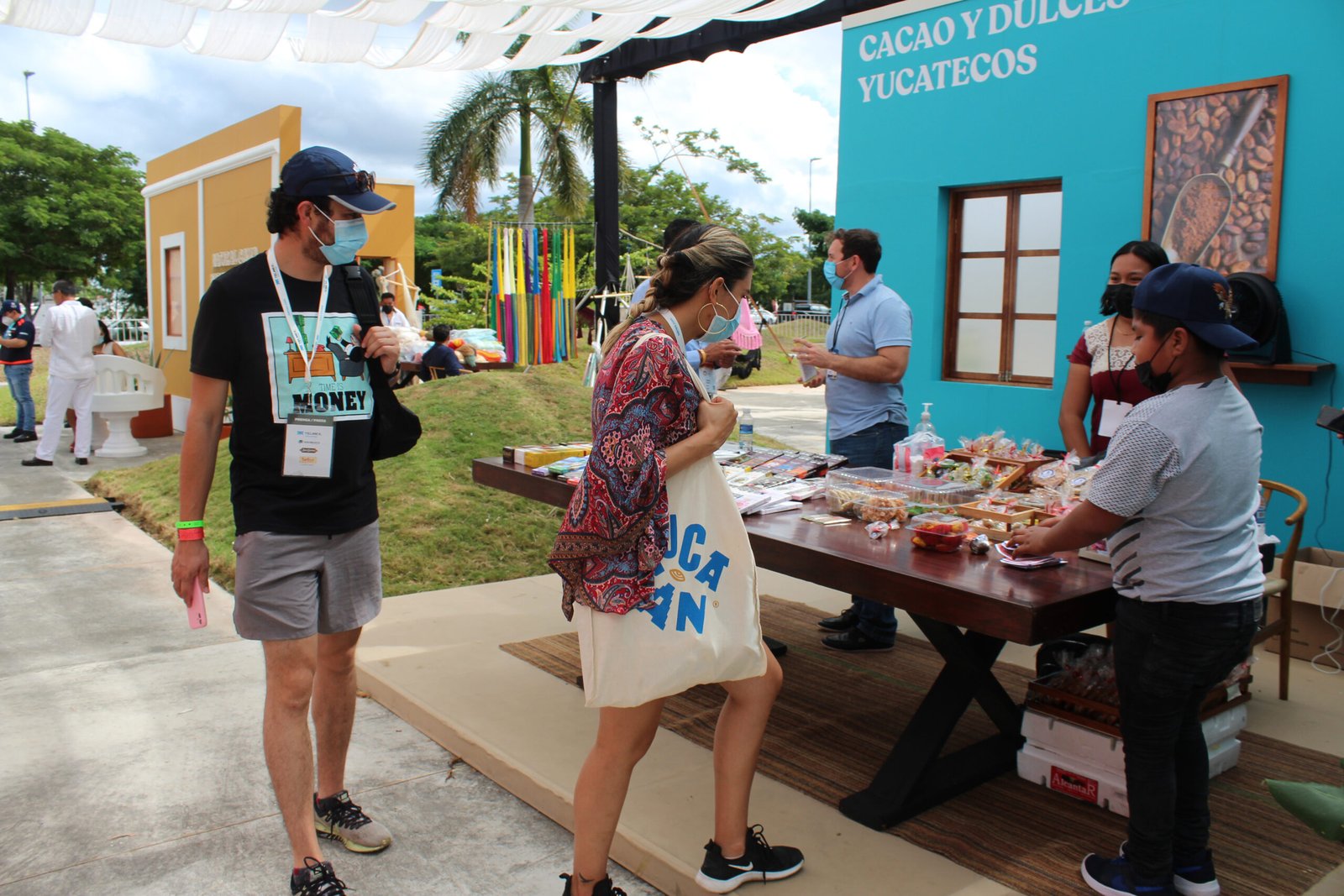 Artesanas y artesanos enaltecen a Yucatán en el Tianguis Turístico 2021