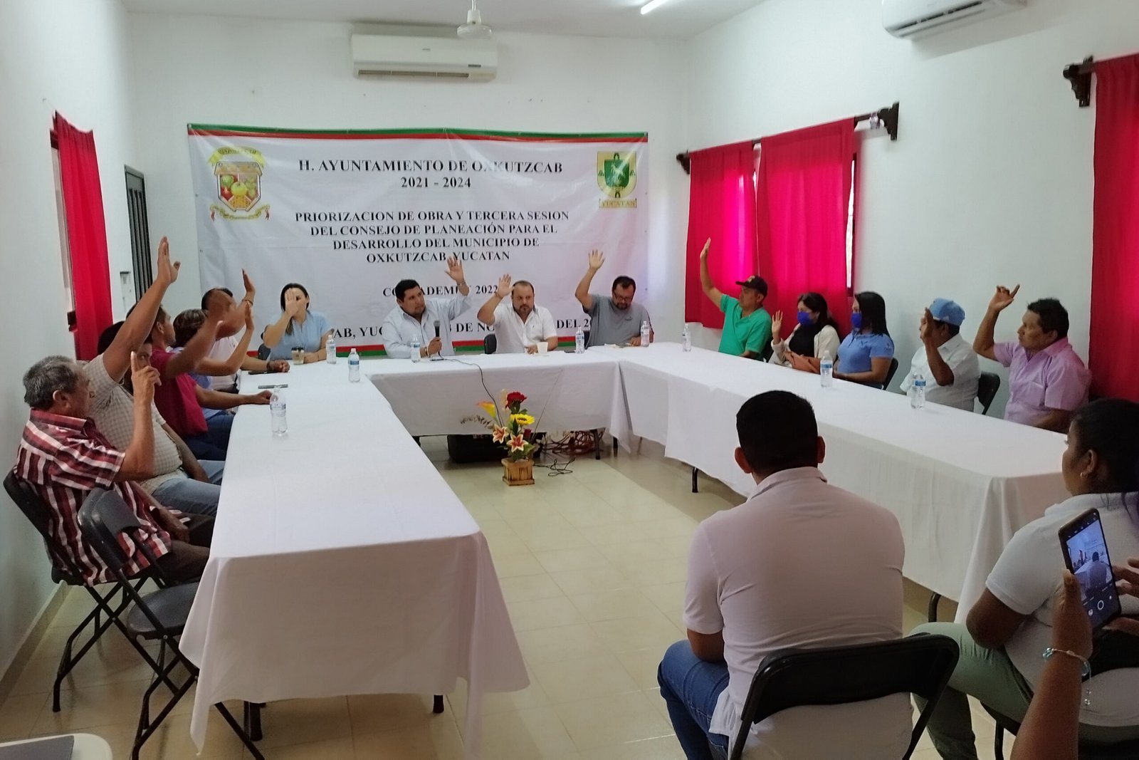 Aprueban obras de rehabilitación de calles y caminos en el municipio de Oxkutzcab