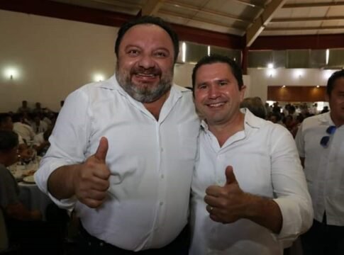 Se empiezan a mover las fichas del tablero político