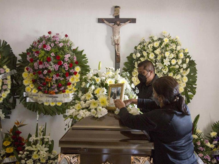 ‘A mi hija la asfixiaron, nosotros la vimos’: Papá de Debanhi