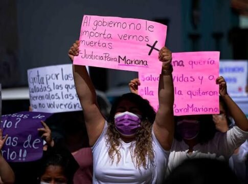 Los pasantes de medicina son inhumanamente explotados por el gobierno