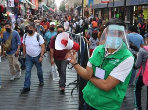 La pandemia arrecia y AMLO se desentiende del problema