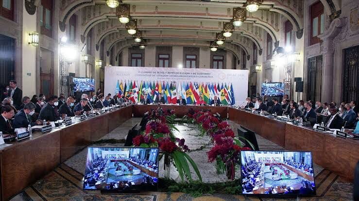 Discursos intrascendentes en la cumbre que debería haberse realizado vía Zoom